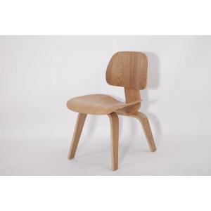 Eames molde plywood dining chair