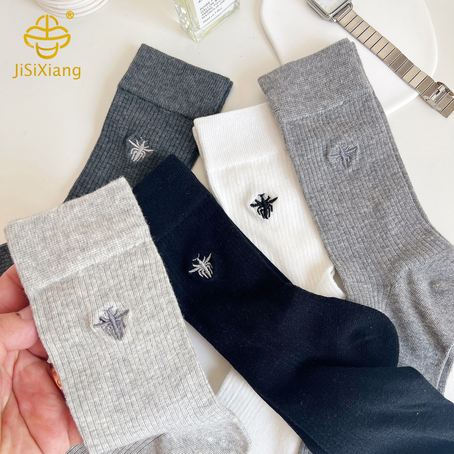 Mid length embroidered socks
