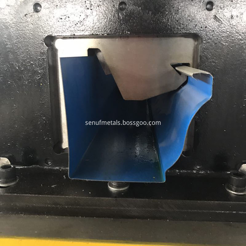 Gable Border and  Snow Stopper forming machine  (3)
