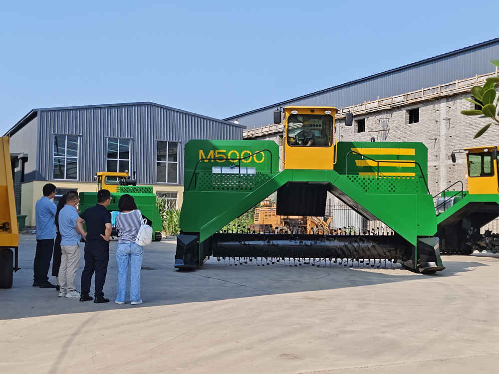 M5000 compost turner