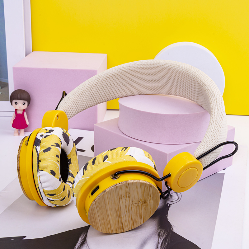 wood headphone