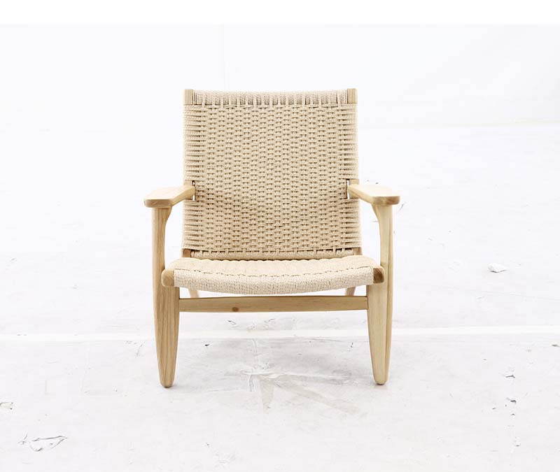 classic_CH25_lounge_chair