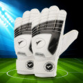 2017 New Child Soccer Goalkeeper Gloves For Kids Football Keeper Latex Goalie Gloves Children Professional Sports Protection