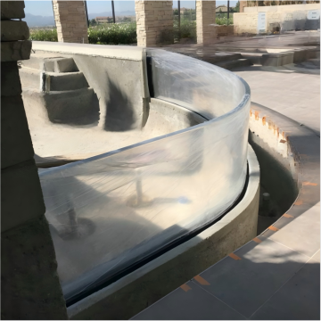 Clear Glass Bound Swimming Pools