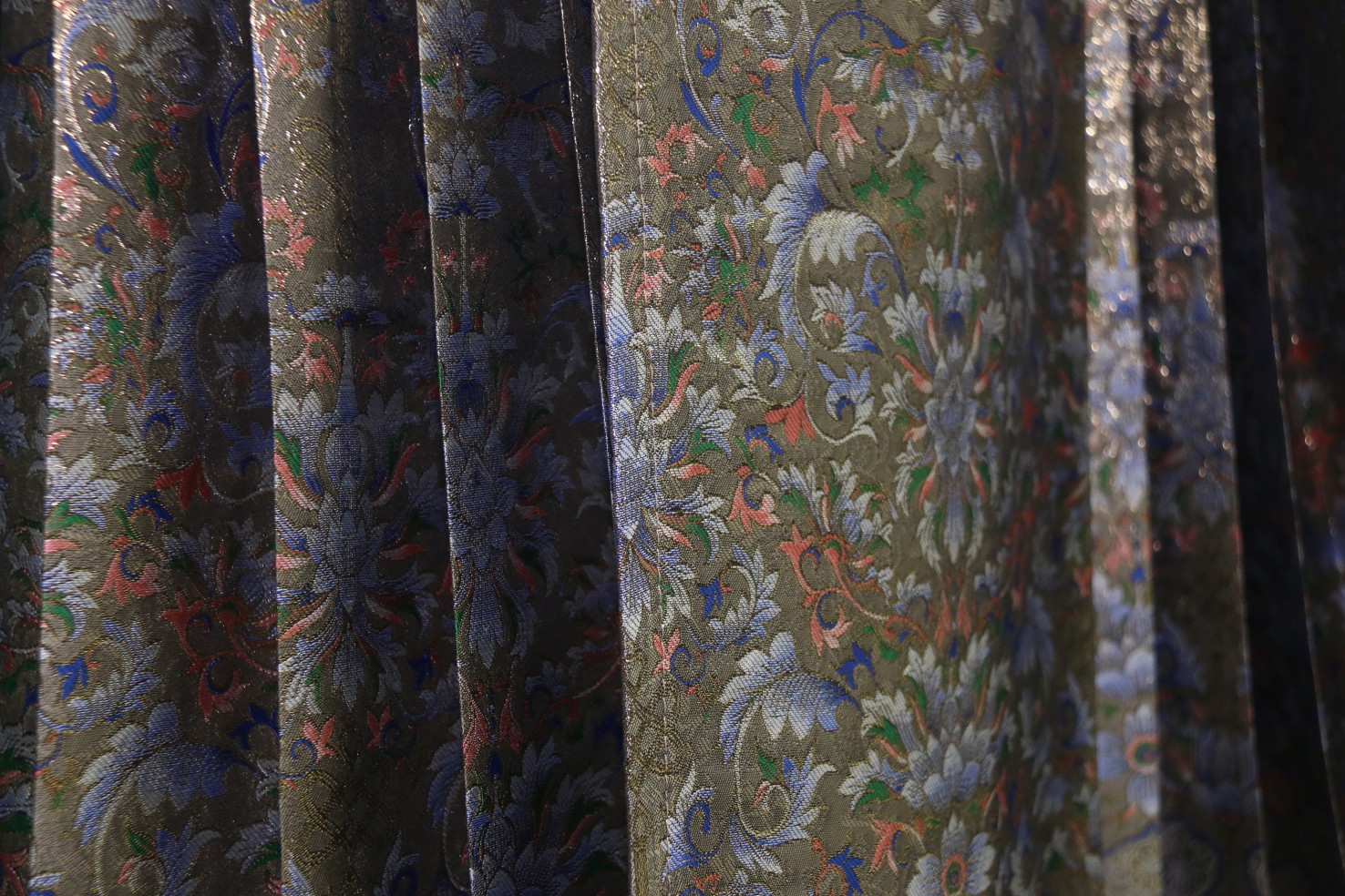 chinese horse face skirt