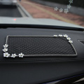 Diamond Crystal Daisy Flower Silicone Anti-Slip Mat Pad for Mobile Phone GPS Car Accessories Sticky Car Non Slip Pads 30x15cm