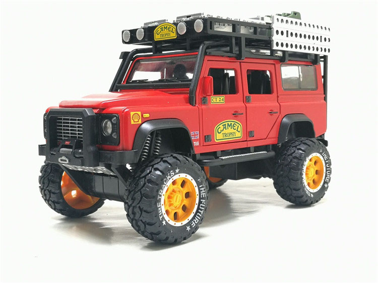 1/28 Diecasts Toy Vehicles Defender Camel Trophy Car Model Sound Light Collection Car Toys For Children Toys Gift Free Shipping