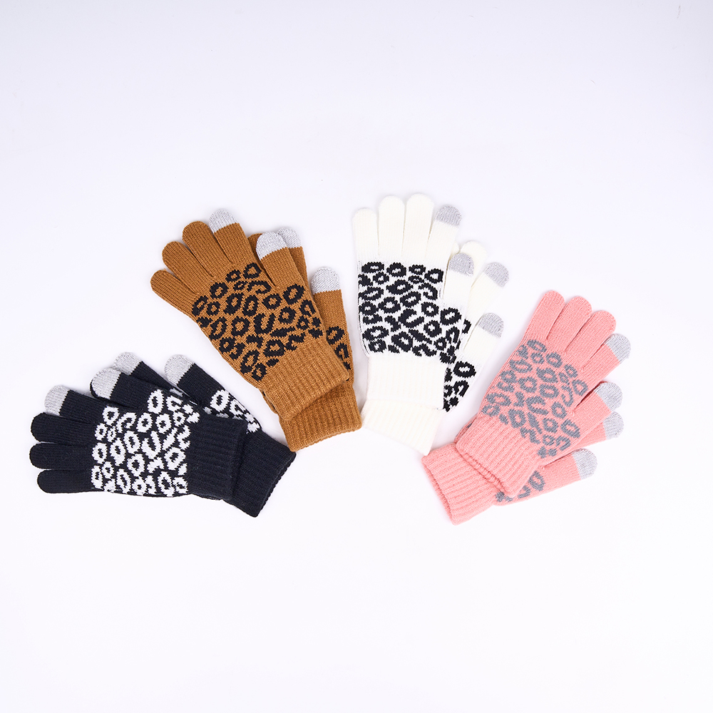 Cf S 0027 Knitted Gloves 11