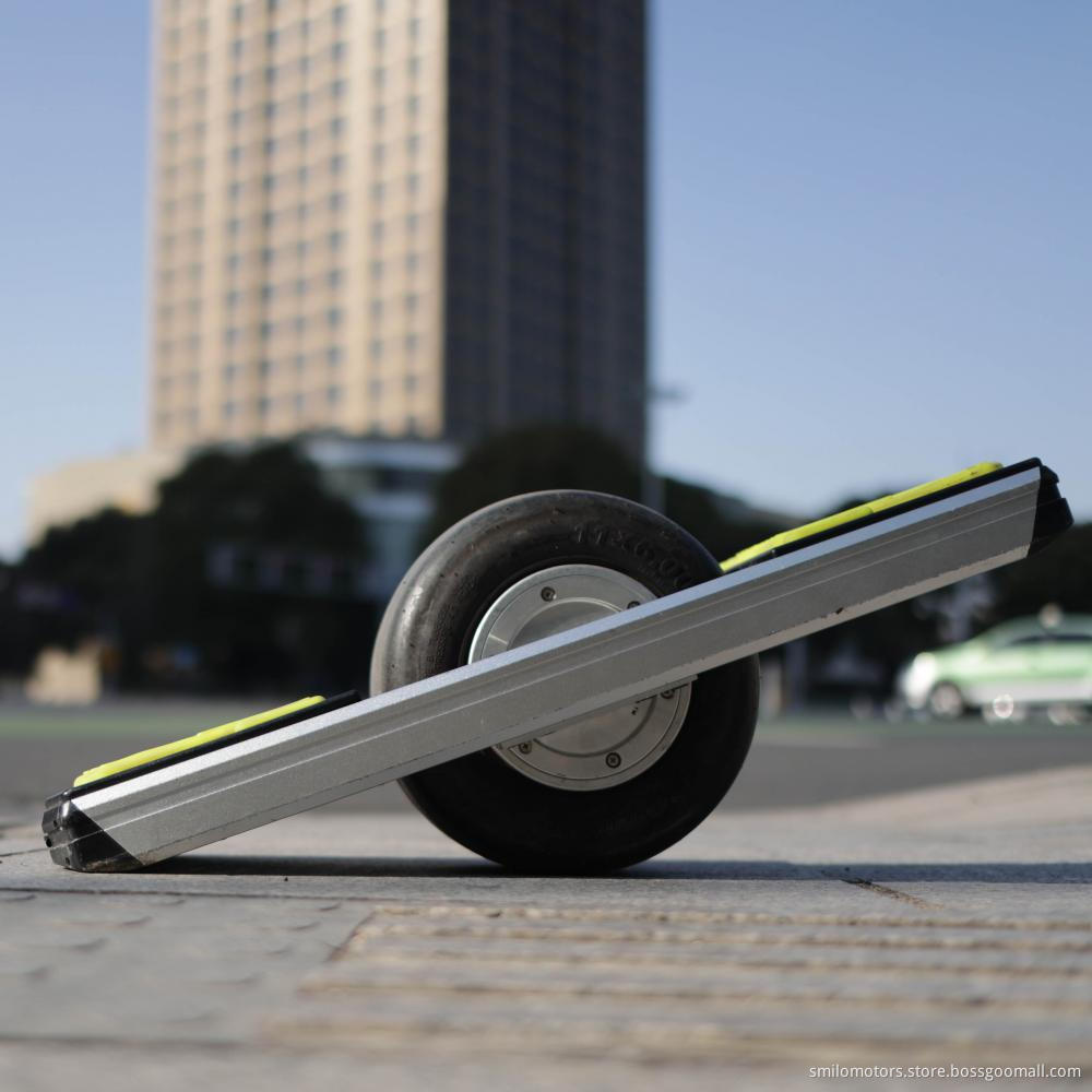 700W electric one wheel skateboard