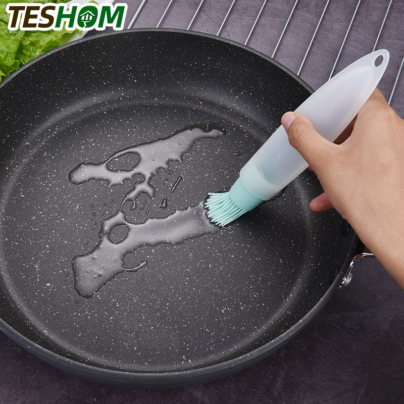 1 Pcs Portable Silicone Oil Bottle High Temperature Oil Brush Baking Cooking BBQ Tools Barbecue Brush Kitchen Gadgets