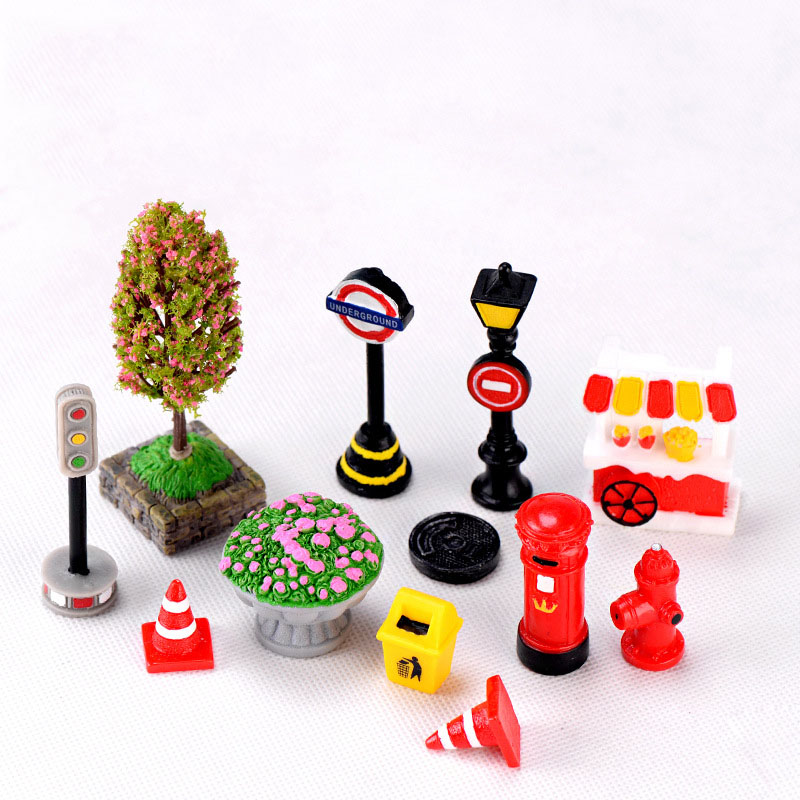 Mini Street Sign Mailbox Fire Hydrant Garbage Can Flowerbed Road Cone Street View Crafts Resin Gift Set Miniature Figurines