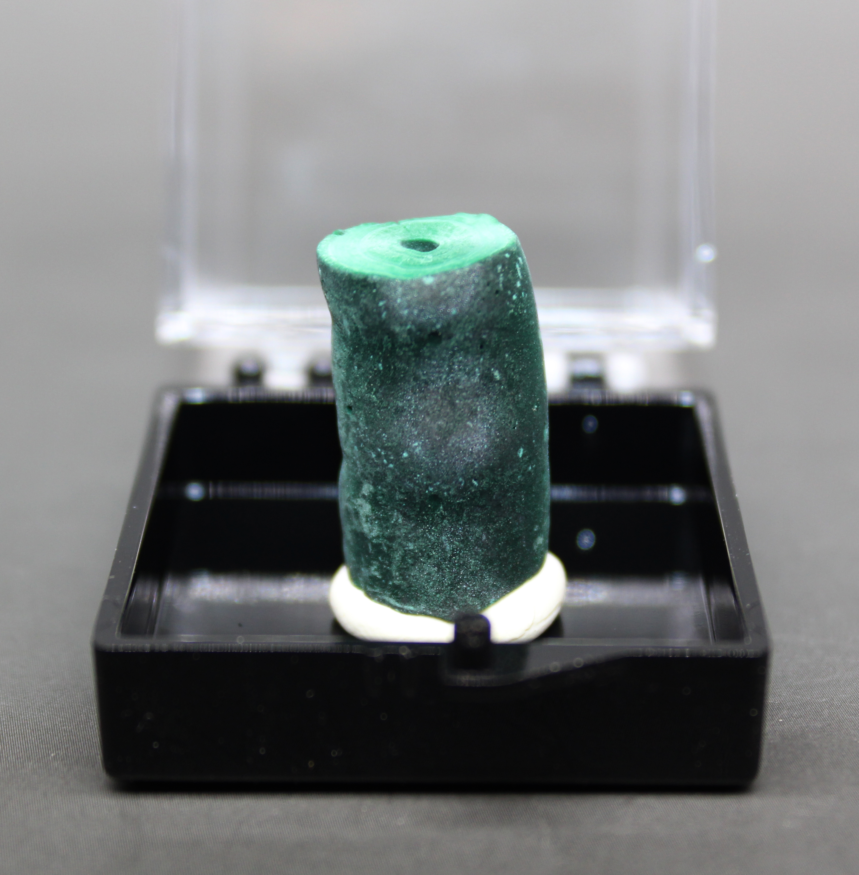 special offer! 100% Natural malachite mineral specimen crystal Stones and crystals quartz Healing crystal box size 3.4cm