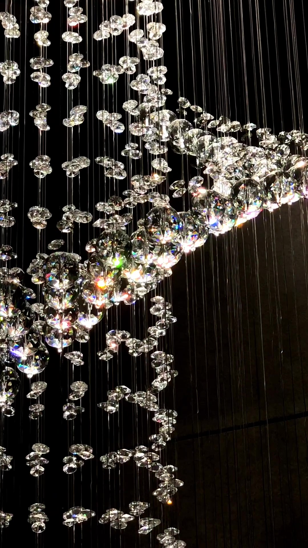 Stairwell Spiral Crystal Long Hanging Lamp Crystal Bead Chandelier Luxury Waterfall Pendant Lights