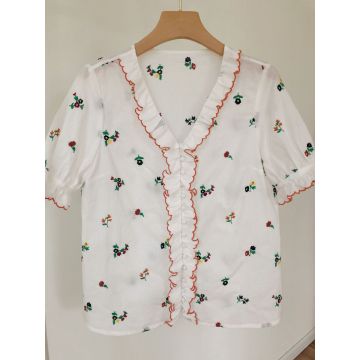 Women Shirt Vintage Literary Flower Embroidery Wavy Wooden Ear Buckle Cotton Short Sleeve Shirt