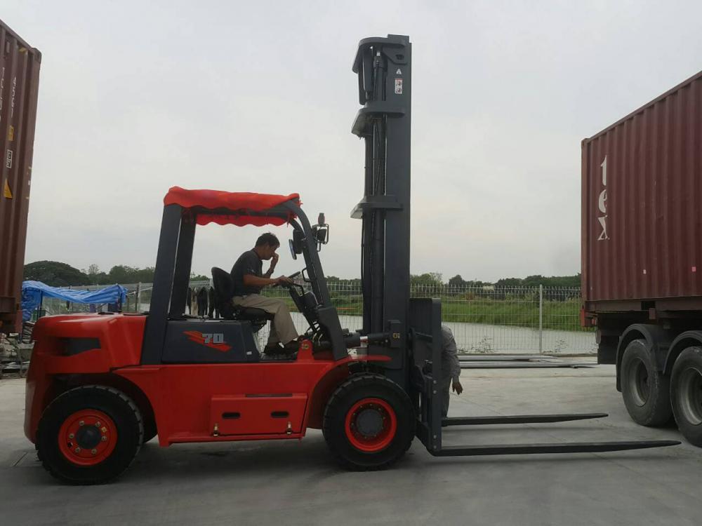 LG70DT 7T Forklift Truck Used In South Africa