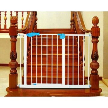 Baby Gates & Doorways safety Stair fence door bar iron+ABS 69*80 CM whole sale hot portable foldable convenient 2017 CE new