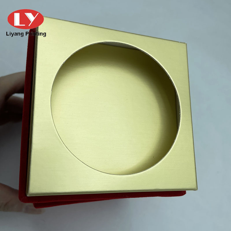 Box With Gold Paper Insert Jpg