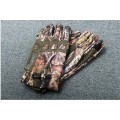 2020 Men Hunting Gloves Camouflage Middleweight Man Sports Touch Screen Gloves Smartphone Compatible Fingers USA Size L/XL