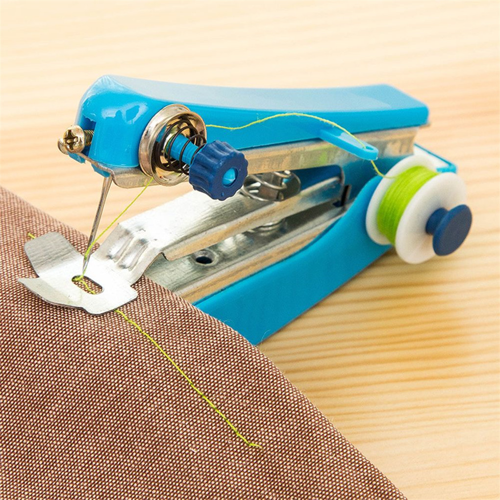 1pcs Portable Mini Manual Sewing Machine Simple Operation Sewing Tools Sewing Cloth Fabric Handy Needlework Tool Color Random