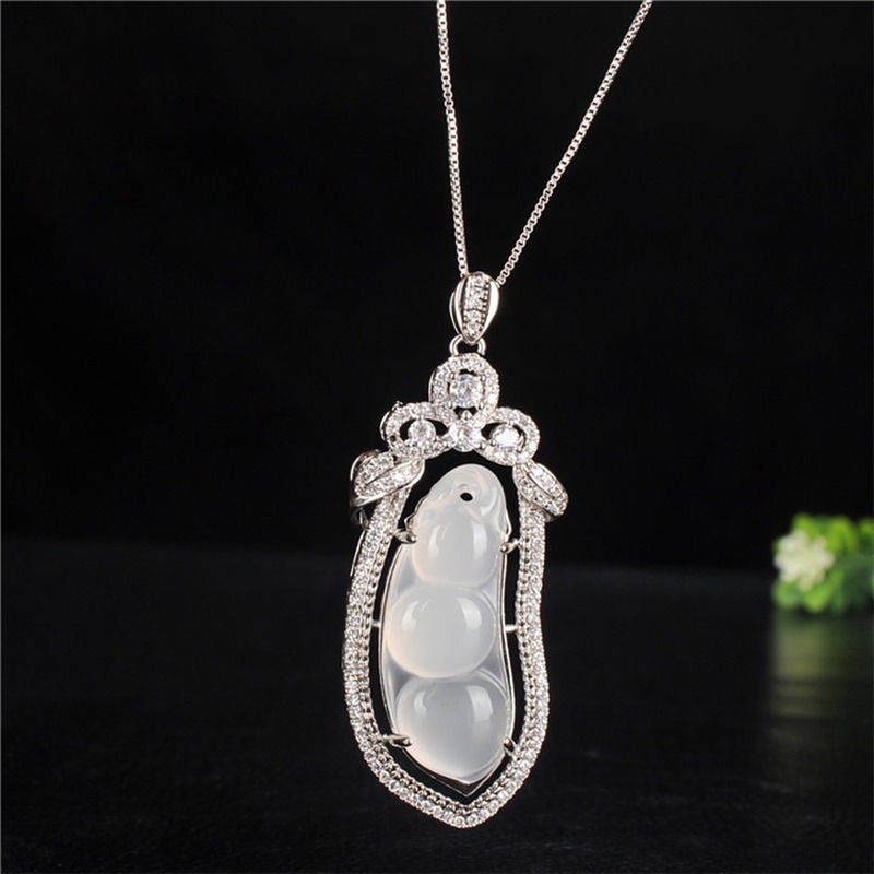 Chinese Natural Jade Chalcedony Hand-carved Kidney Bean Jade Pendant Fashion Jewelry S925 Silver Inlaid Necklace for Men Women