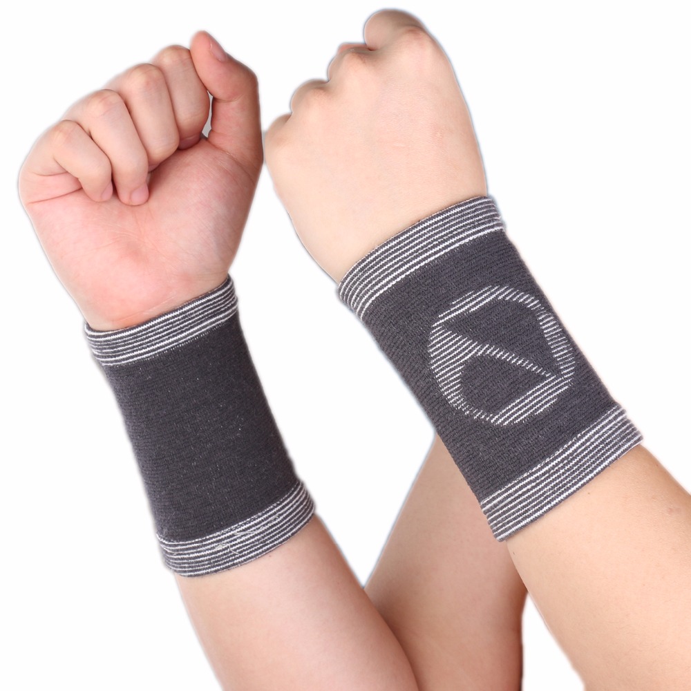 1 Pair Bamboo Charcoal Wrist Sleeve Support Band Brace Bandage Athlete Sports Basketball Protection - Gray A31