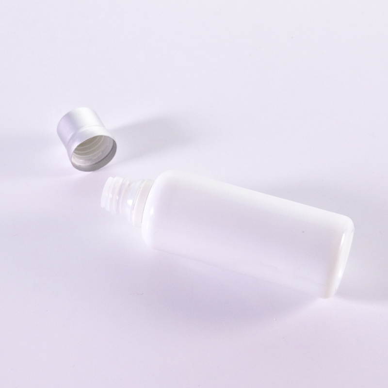 Round Shoulder Shaped Lotion Bottle With Sliver Cap4 Jpg