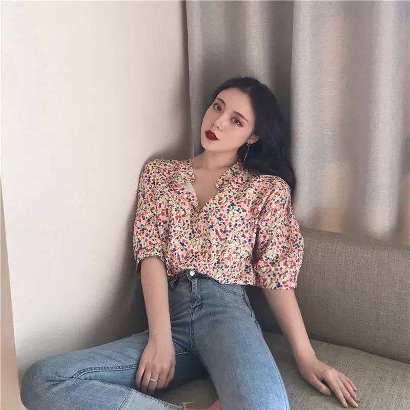 Korobov Korean Flower Print Elegant Vintage Women Shirts Casual V-Neck Half Sleeve Female Shirts 2019 New Chiffon Blusas 77378