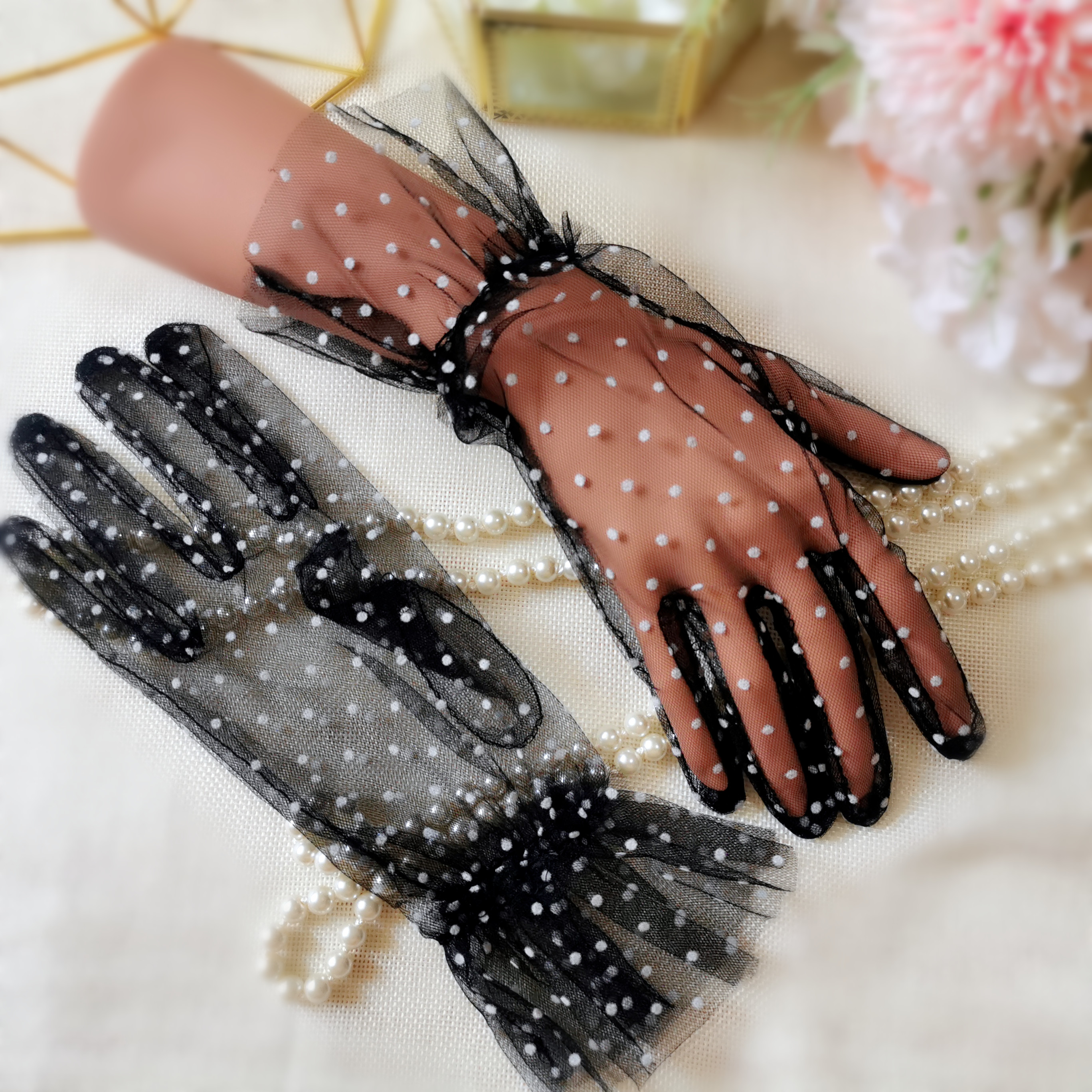 Women's Sexy Transparent Gloves Black White Pot Bowknot Sheer Tulle Gloves Ladies Summer Guantes Prom Party Dress Fishnet Gloves