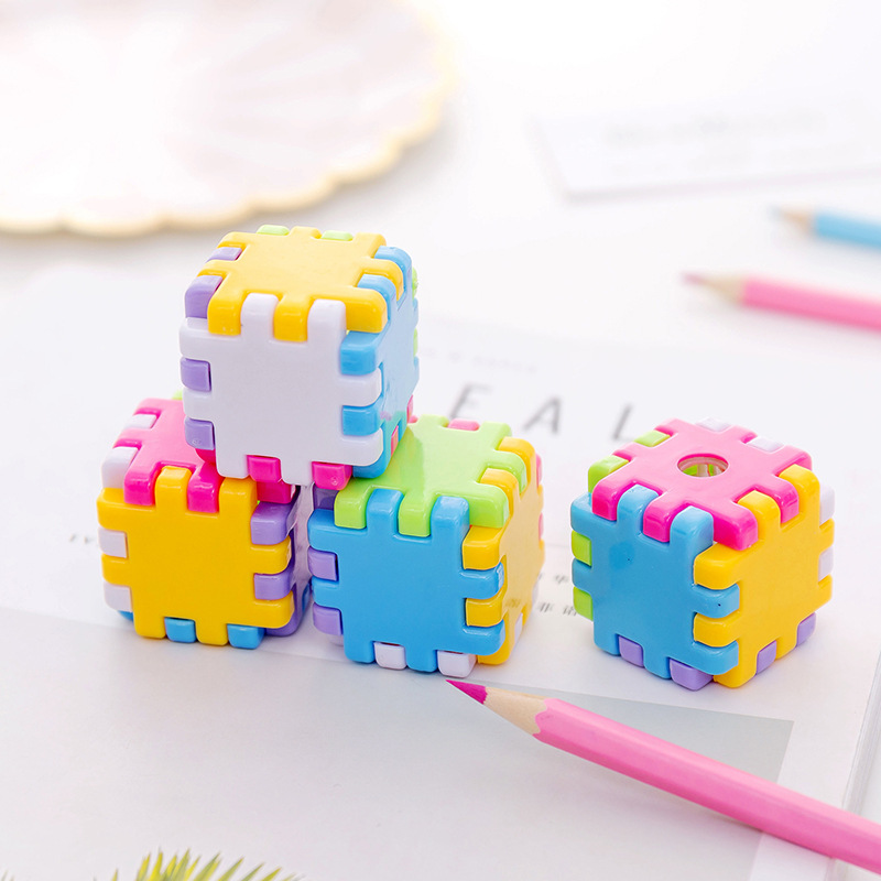 1pc Cute Simple Cartoon Cube Small Pencil Sharpener Children's mechanical Sharpener Gift Stationery