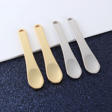 4 Pieces Metal Cosmetic Spoons Spatulas Gold Silver Makeup Cream Scoops Facial Mask Mixing Diy Face Body Beauty Makeup Tools