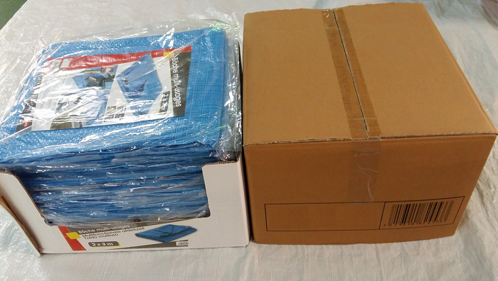 Blue PE tarps display packing Blue PE tarps display packing