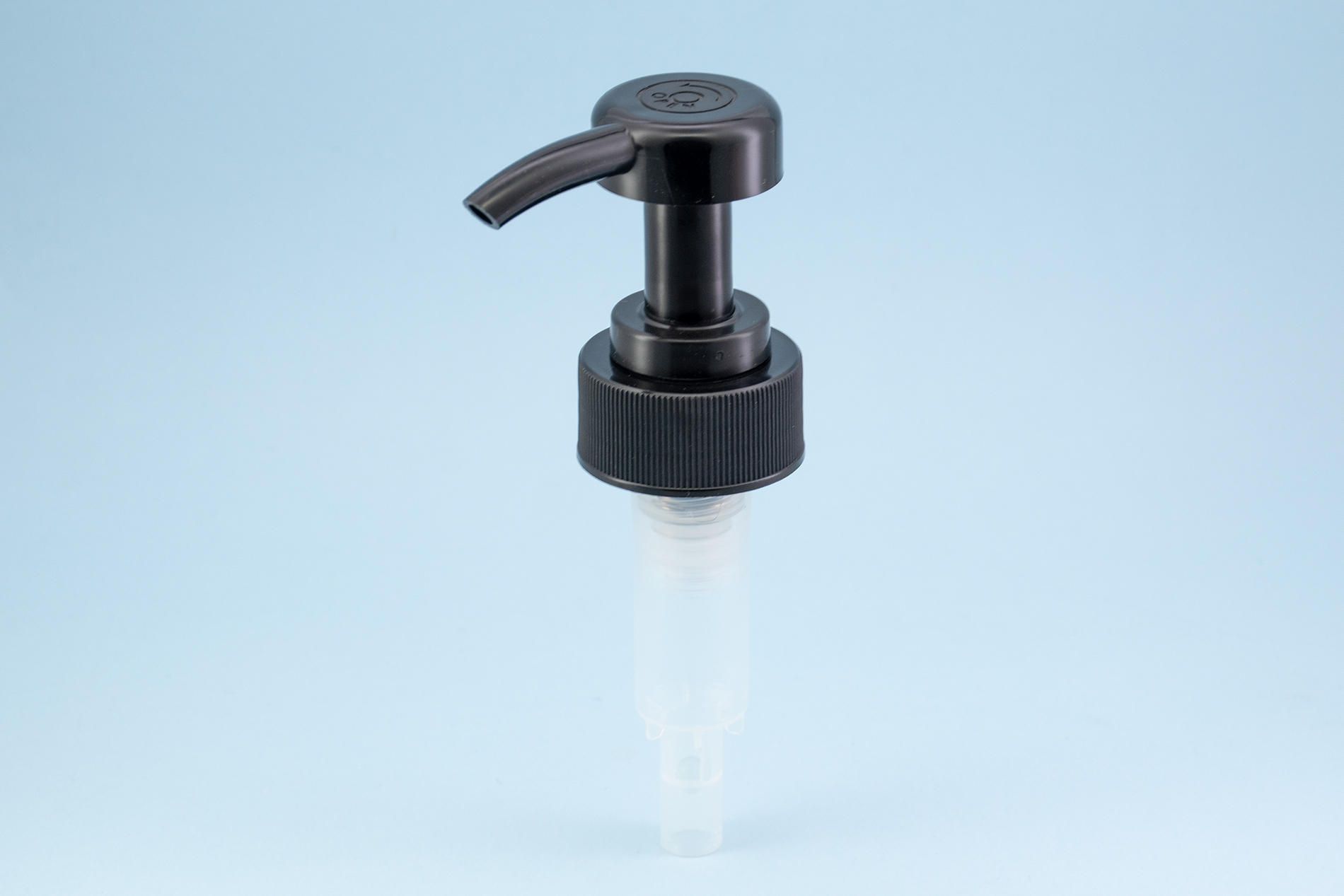 33/400 black ribbed lotion pump with up-down lock