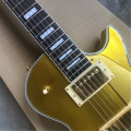 High quality electric guitars, guitars, gold pieces, golden jazz, custom electric guitars, guitars and suitcases.