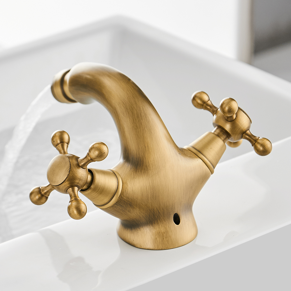 Chrome Bidet Faucet Two Ceramic Swivel Handles Water Bathroom Sink Brass Single Hole Deck Mounted Water Mixer Tap 7313