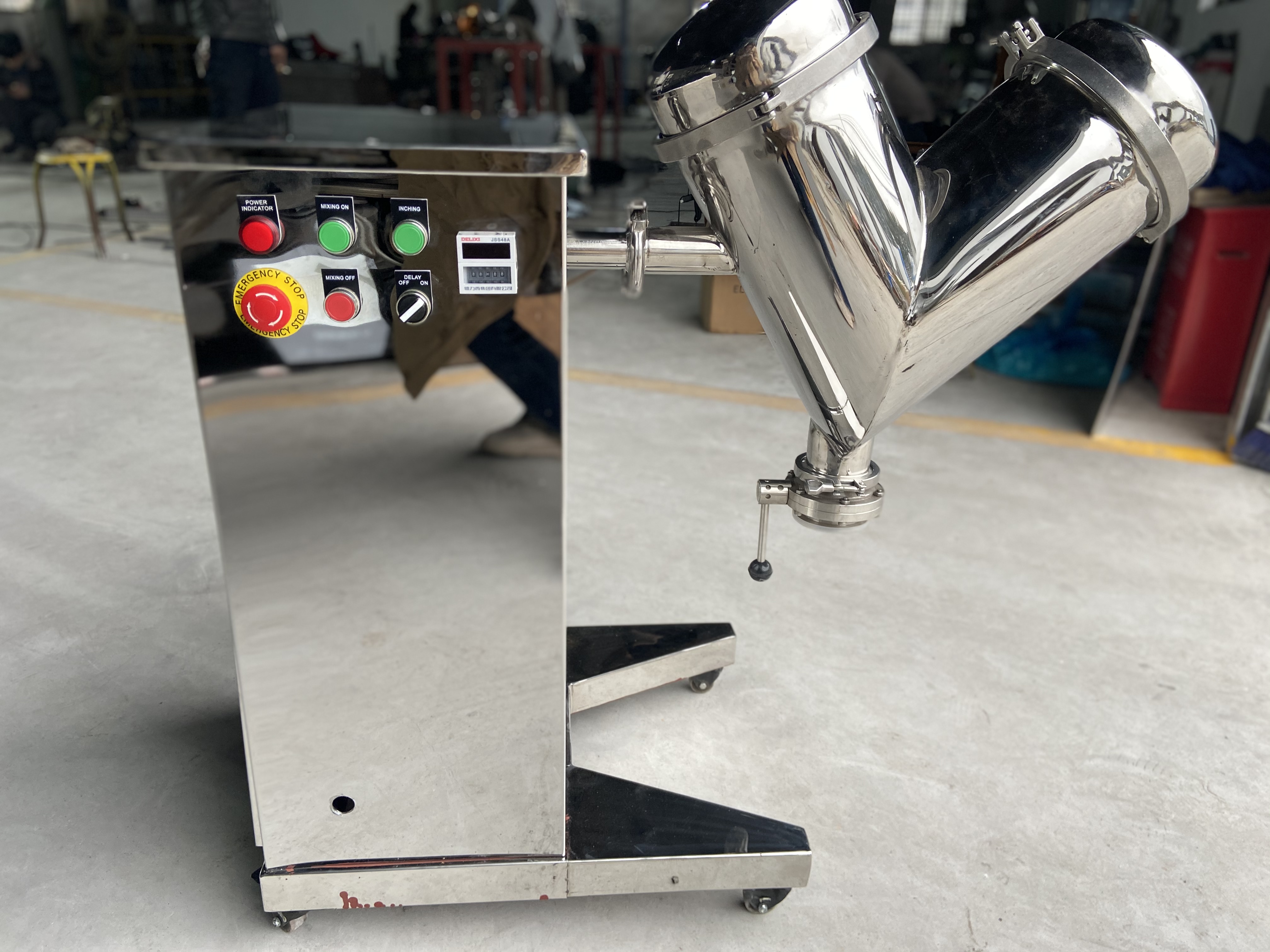 V Mixer