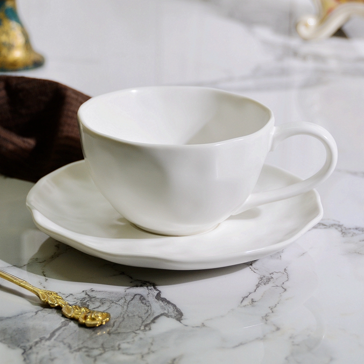 Luxury Saucer Cup Coffee Ceramic Gold Eco Friendly Coffee Tea Cups European British Kubek Drewniany Household Products EF50CS