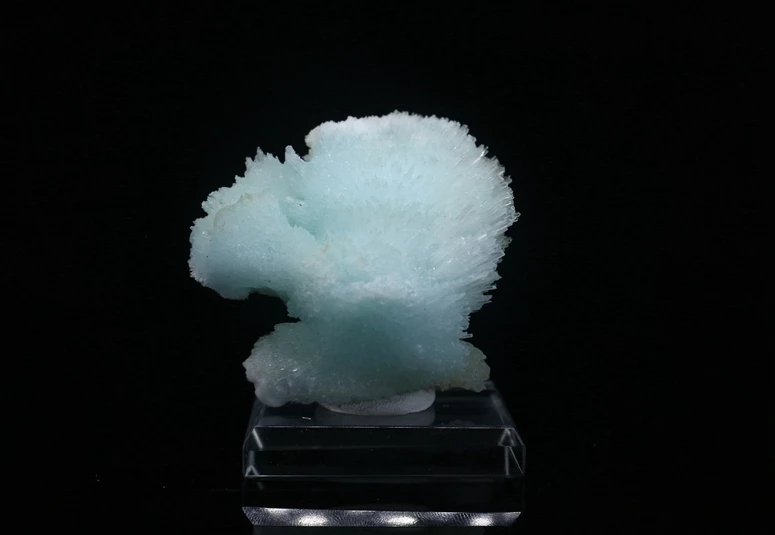 Natural blue aragonite mineral crystals teaching specimens Kistler diy jewelry original stone carving raw material wool