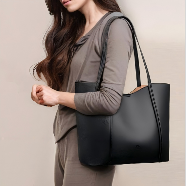 2025 large-capacity waterproof handbag