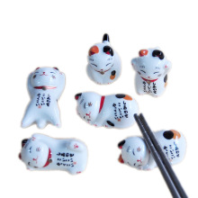 1pc Japanese Style Ceramic Chopsticks Holder Stand Cute Lucky Cat Chopstick Rack Pillow Care Rest Kitchen Art Craft Tableware