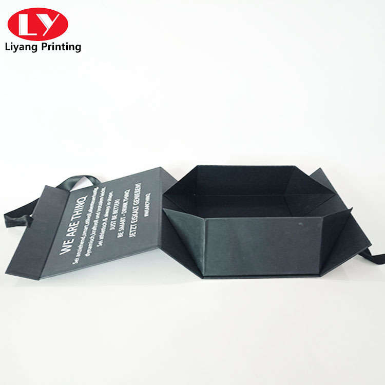 Food Box With Ribbon
