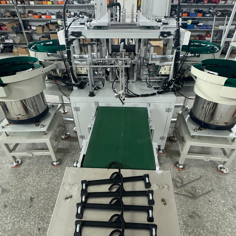 Plastic Hanger Making Machine