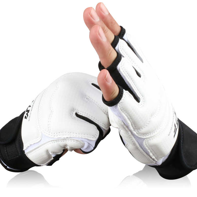 2016 PU Half Finger Taekwondo gloves TKD protector Fighting mitts MMA gloves Karate hands protector boxing gloves black color