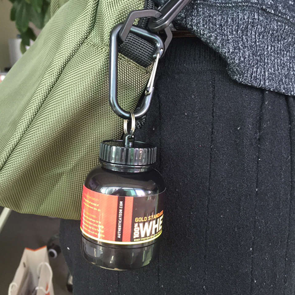 Mini Portable Protein Powder Bottle with Keychain Health Funnel Medicine Bottle Advertising Bottle Outdoor Sport Small Water Cup