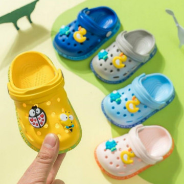 Baby Hole Shoes1 -3 Years Old 2020 Summer New Children Nice Non -slip Soft Floor Boys Girls Beach Cartoon Animation Sandals