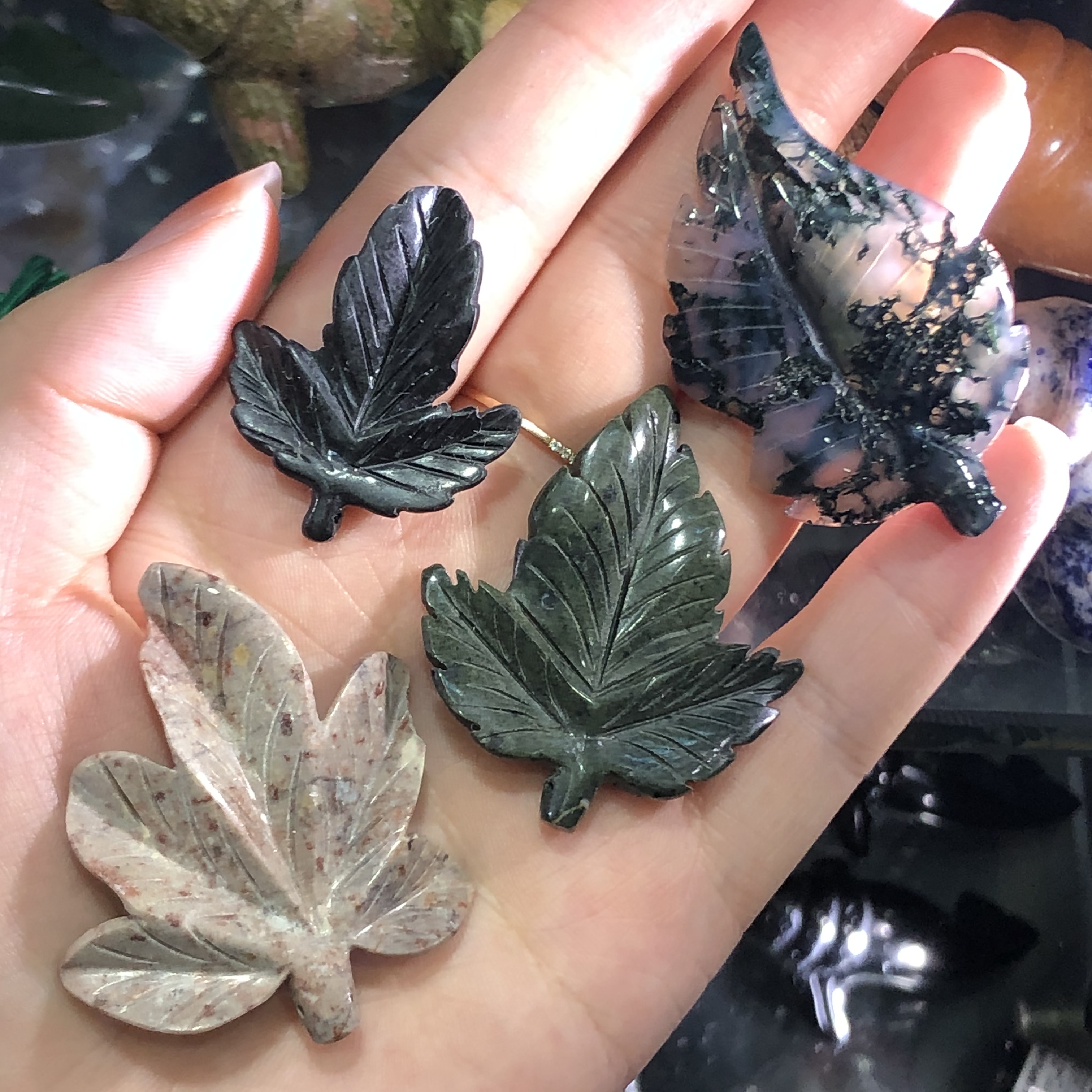 High Quality Natural Colorful Crystal Carved maple leaf Leaf Crystal Craft