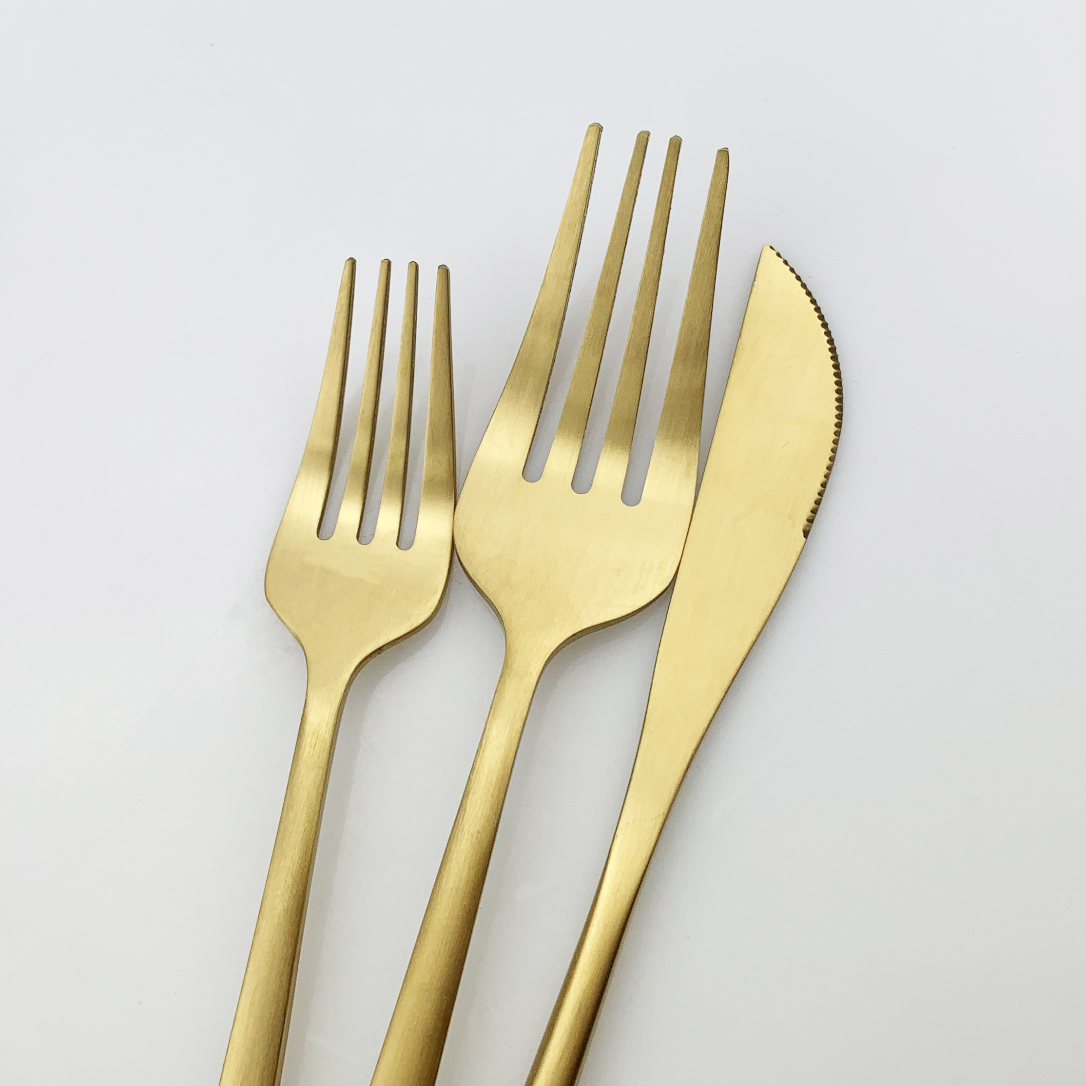 20Pcs Dinnerware Set Black Gold Flatware Set Matte Knife Spoon Fork Cutlery Set Stainless Steel Kitchen Silverware Tableware Set