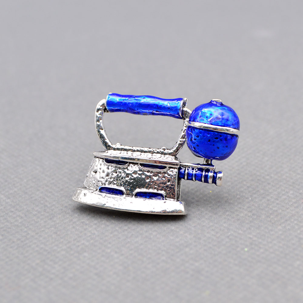 CINDY XIANG Enamel Steam Iron Pin Unisex Women And Men Brooches Creative Desgin Pin Fashion Jewelry 4 Colors Available