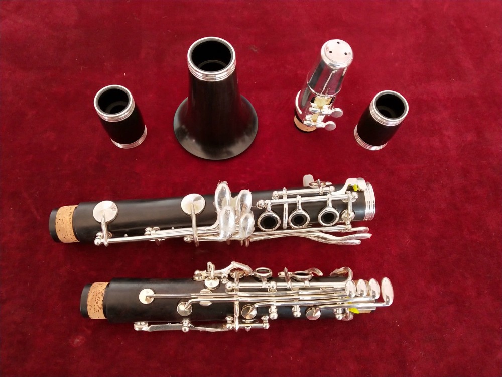 Excellent C key clarinet Ebony Good material and sound