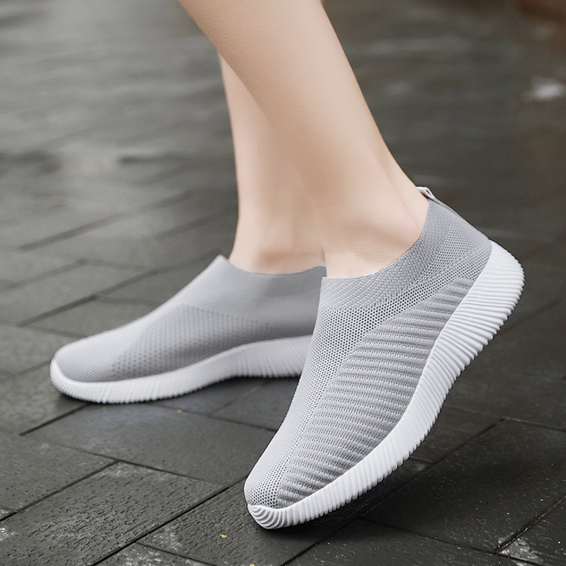 Tenis Mujer Outdoor Trainers Slip-On Lightweight Solid Color Gym Shoes Sport Women Tennis Shoes Ladies Flats Sneakers Grey Black