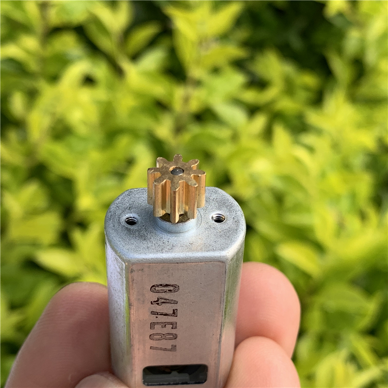 Micro Motor DC 3.7V-7.4V 180 High Speed Carbon Brush Motor 31500 Rpm Large Torque with Cooling Holes Copper Gear DIY Toy Model